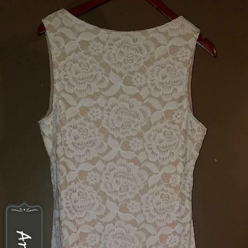 Lace body fitting Maxi dress